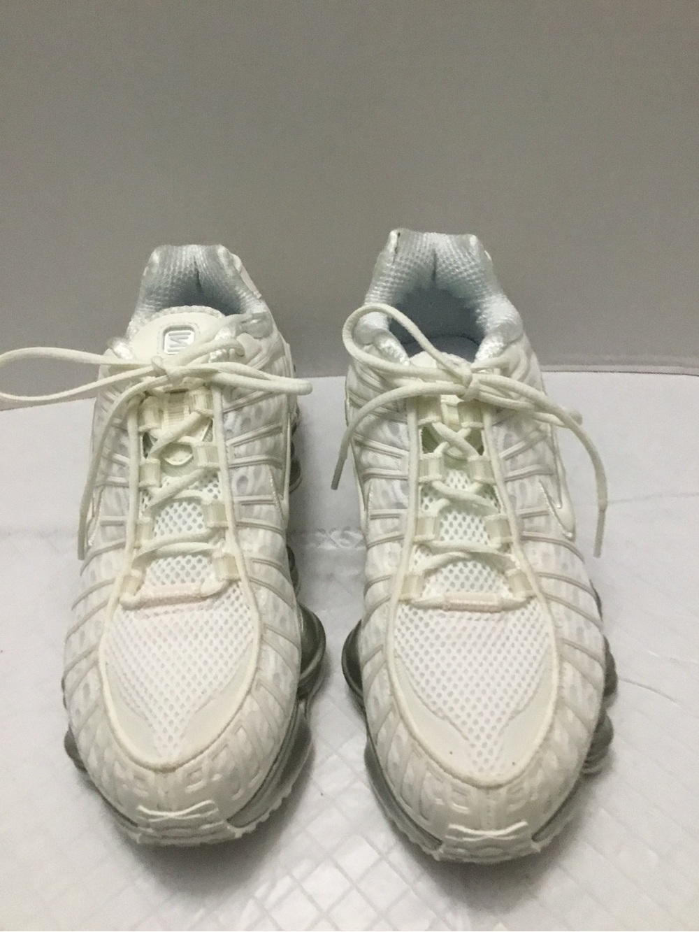 Women Nike Shox size 6.5 NWT - Picture 2 of 7